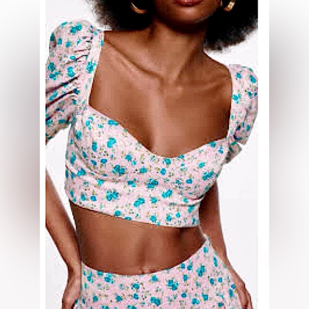 NWOT Zara square neck puff sleeve cropped floral top